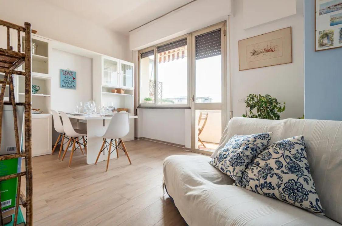 Seaside Apt Private Parking And Near The Beach ヴィアレッジョ エクステリア 写真
